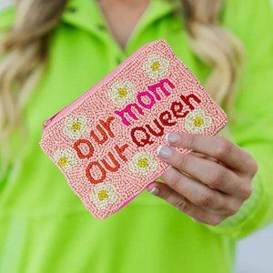 Our Mom Our Queen NEW Seed Beaded Makeup Coin Money Pouch Bag